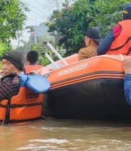 Antisipasi Cuaca Ekstrim Pemkot Tangerang Siagakan Ratusan Personel Di Lokasi Rawan Banjir 