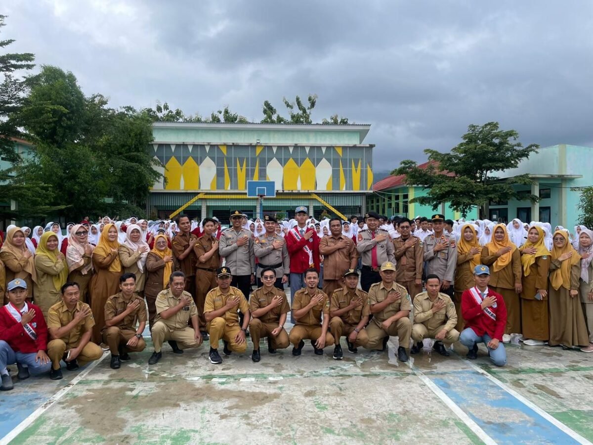 Upacara Bendera, Dirpamobvit Polda Banten Tekankan Pencegahan dan Penanggulangan Kenakalan Remaja (Foto/Hms) 