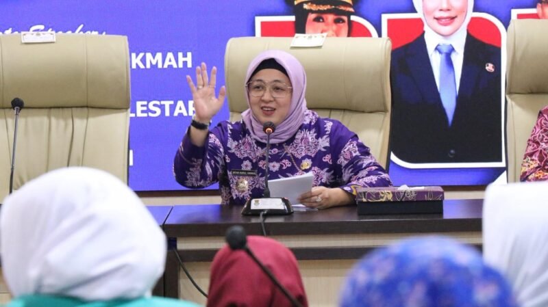 Wakil Bupati Tangerang, Intan Nurul Hikmah meluncurkan Sekolah Gender Angkatan I tahun 2026 yang digelar di Ruang Rapat Wareng, Gedung Kantor Bupati Tangerang, Kabupaten Tangerang Provinsi Banten pada Kamis (19/02/26). (foto/hms) 