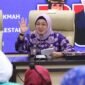 Wakil Bupati Tangerang, Intan Nurul Hikmah meluncurkan Sekolah Gender Angkatan I tahun 2026 yang digelar di Ruang Rapat Wareng, Gedung Kantor Bupati Tangerang, Kabupaten Tangerang Provinsi Banten pada Kamis (19/02/26). (foto/hms) 