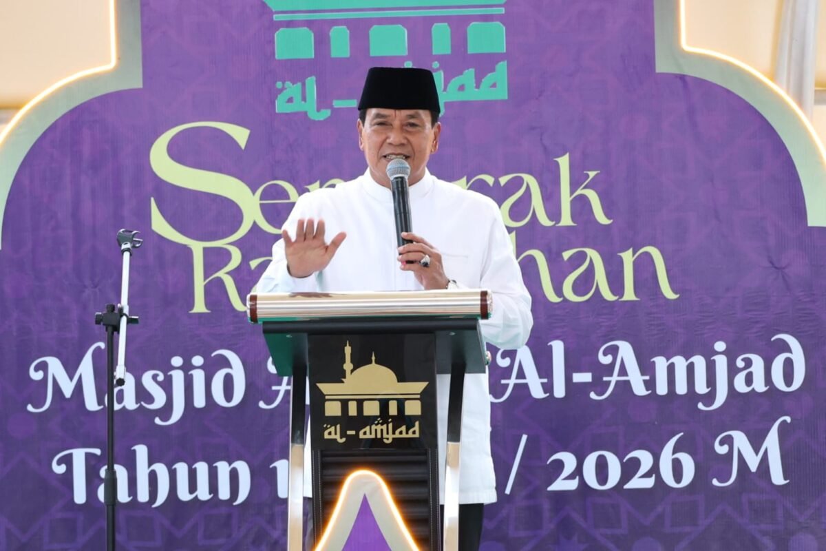 Bupati Tangerang Moch. Maesyal Rasyid Membuka Semarak Ramadan 1447 Hijriah/2026 Masehi DI Masjid Agung Al-Amjad (foto/hms) 