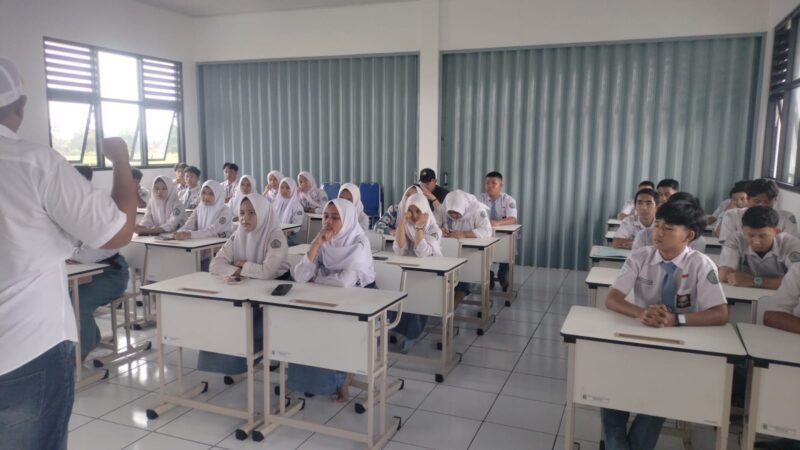 ‎Pelajar SMAN 25 Kabupaten Tangerang Dibekali Edukasi Bahaya Narkoba Oleh Tim Granat (foto/istimewa) 