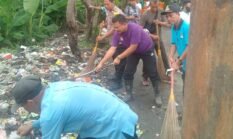 Camat Miftah Respon Cepat Aduan Warga Terkait Sampah Pinggir Kali Ciasin  ‎