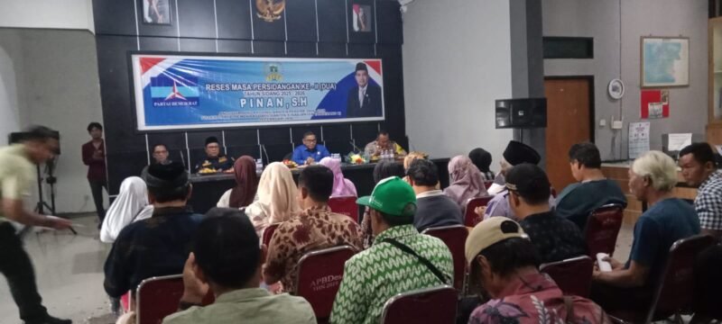 H.Pinan. S.H Ketua Komisi I DPRD Provinsi Banten Adakan Kegiatan Reses ke II di Desa Kedaung Barat (foto/jml) 