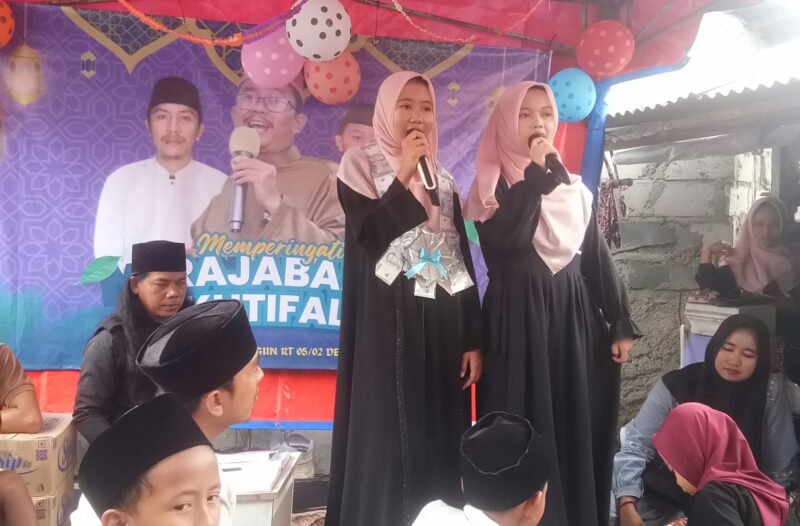 Kegiatan peringatan Isra Mi'raj Nabi Besar Muhammad SAW Majlis Ta'lim Nurul Huda Kampung Pondok Dadap Desa Kedaung Barat (foto/nano) 