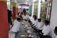 Bupati Tangerang dalam kegiatan Buka Puasa Bersama (Bukber ) dan Tarawih Keliling di Masjid Jami Baitun Nuur, Desa Pasir Ampo, Kecamatan Kresek (foto/heri) 
