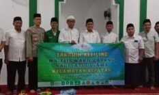 Pemerintah Kecamatan Sepatan Tarawih Keliling di Musolah Al Baniah Desa Kayu Bongkok