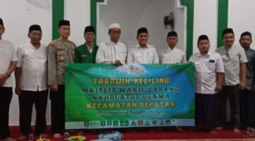 Suasana Tarling Pemerintah Kecamatan Sepatan di Musolah Al Baniah Desa Kayu Bongkok (foto/jml) 