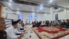 Suasana kegiatan Pemdes Buaran Jati ketika Buka Bersama Dengan Para Ulama Dan Umaro Se-Desa Buaran Jati (foto/Ast)