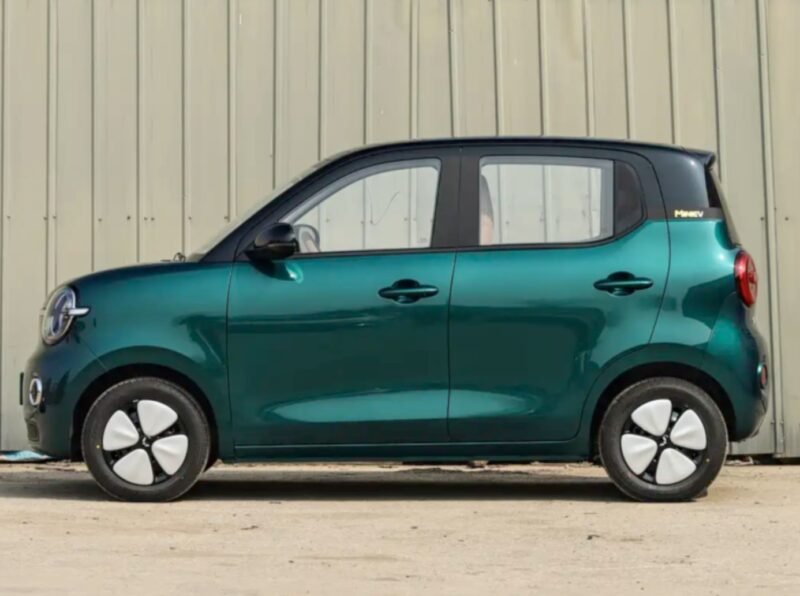 Penampilan Mobil Mungil Wuling Hongguang Mini EV model 2026