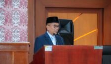 Gubernur Banten Andra Soni pada Rapat Paripurna dalam rangka Hari Ulang Tahun (HUT) ke-33 Kota Tangerang (foto/hms)