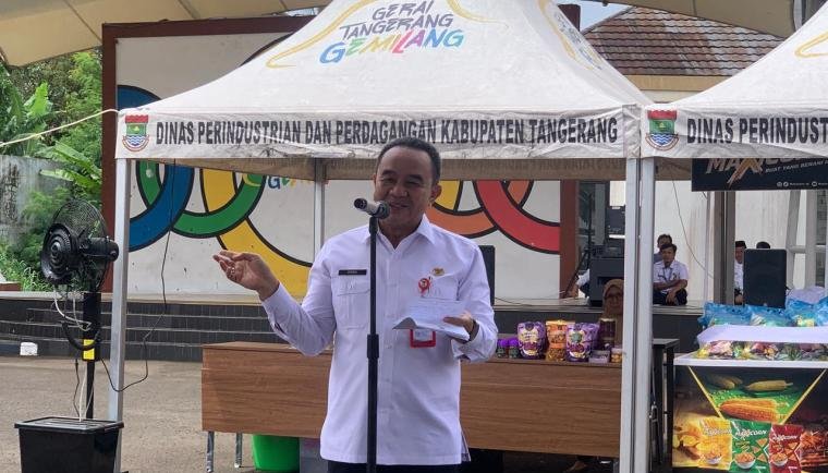 Sekretaris Daerah (Sekda) Kabupaten Tangerang, Soma Atmaja saat membuka Bazar Ramadhan 1447 Hijriah Tahun 2026 (foto/hms) 