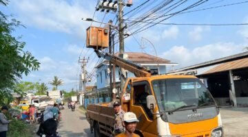 Respon Keluhan Masyarakat, Dishub Kabupaten Tangerang Perbaiki PJU Mati di Sepatan