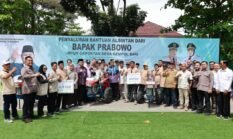 Apel Akbar Silaturahmi, Bupati Tangerang Serahkan Bantuan Alsintan Untuk Gapoktan Sepatan Timur