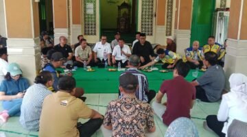 Bupati Kabupaten Tangerang Lakukan Musyawarah Normalisasi Sungai Cirarap Di Masjid Al- Muhajirin Pasar Kemis