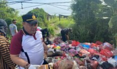 Kapolsek Kronjo Bersama Forkopimcam, Giat Kerja Bakti Bersihkan Sampah Disepanjang Ruas Jalan Utama Kronjo