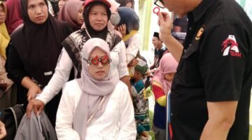 Meriahkan HUT Kecamatan Mekar Baru ke-19 PAC Squad Nusantara gelar Baksos Terpadu  