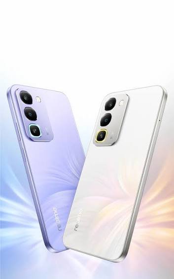 Penampilan Ponsel Realme C100