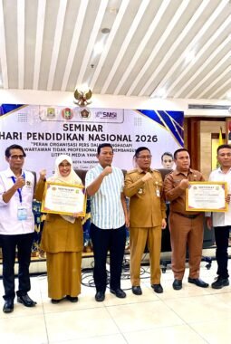 PWI Kota Tangerang Bersama Dinas Pendidikan Memperingati Hardiknas 2026