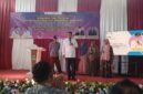 Bupati Tangerang Maesyal Rasyid  pada kegiatan pemberian Gerobak Usaha dan Kompor ke para pelaku usaha 