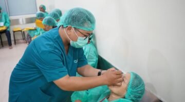 Hari Bakti Dokter Indonesia ke 118, RSUD Kabupaten Tangerang Bakti Sosial Operasi Mata Katarak