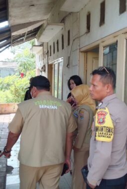 Diduga Dijadikan Tempat Prostistusi Online, Polsek bersama Trantib Sepatan Gelar Razia Gabungan
