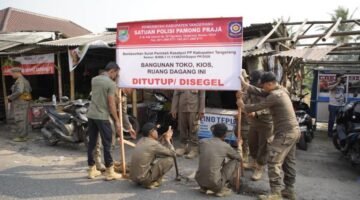 Satpol PP Kabupaten Tangerang Tertibkan 81 Lapak dan Kios di Eks TPPS Pasar Cisoka