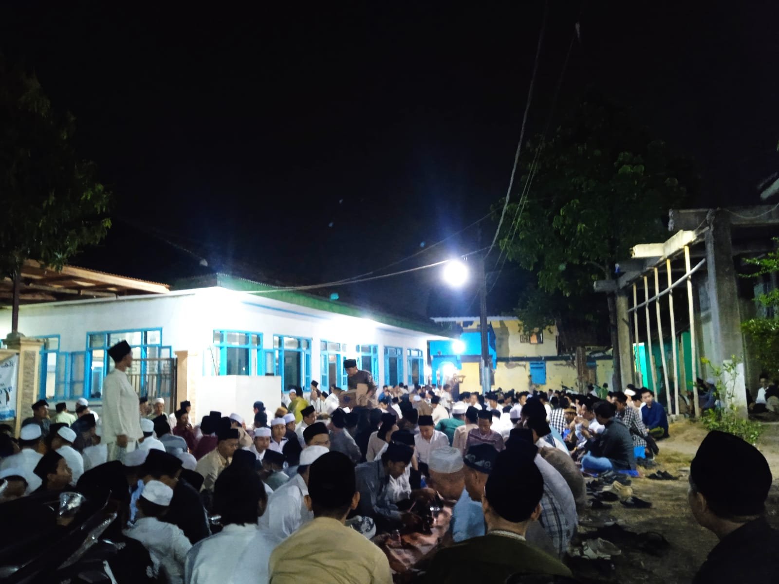 Masyarakat Padati Haul Akbar Abuya Muhidin
