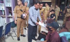 Camat Sepatan dampingi Bupati Tangerang Pantau Layanan Adminduk di Kantor Kecamatan 