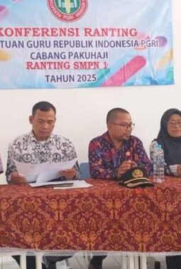 Konferensi PGRI Cabang Kecamatan Pakuhaji: Pentingnya Peran PGRI Sebagai Wadah Perjuangan Guru 