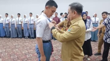 Sekretaris Daerah (Sekda) Kabupaten Tangerang, Soma Atmaja saat membuka pengasramaan dan pemusatan Pasukan Pengibar Bendera Pusaka (Paskibraka) tingkat Kabupaten Tangerang Tahun 2026