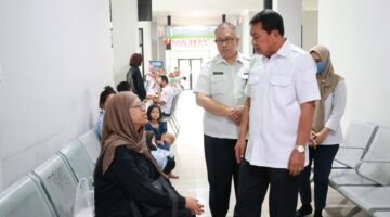 Bupati Tangerang Cek Kebersihan dan Layanan Kesehatan Puskesmas 