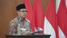 Wali Kota Batu, Nurochman, saat menyampaikan rancangan anggaran 2027 (foto/shereen)