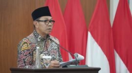Wali Kota Batu, Nurochman, saat menyampaikan rancangan anggaran 2027 (foto/shereen) 